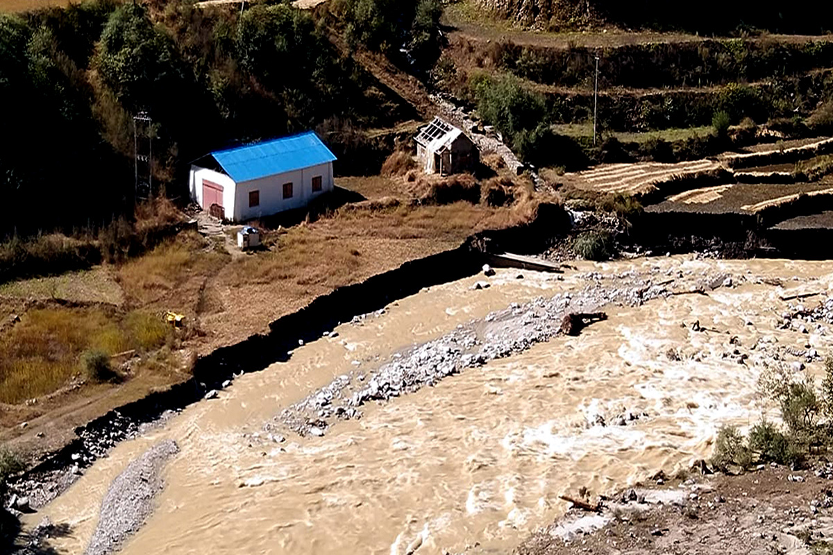 जुम्लामा बाढीले दर्जन  विद्युतगृहमा क्षति